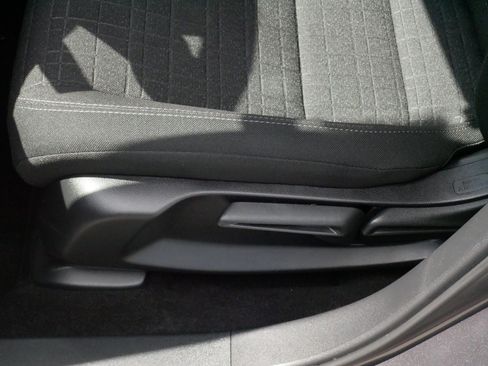 Certified 2025 Honda HR-V LX image 20