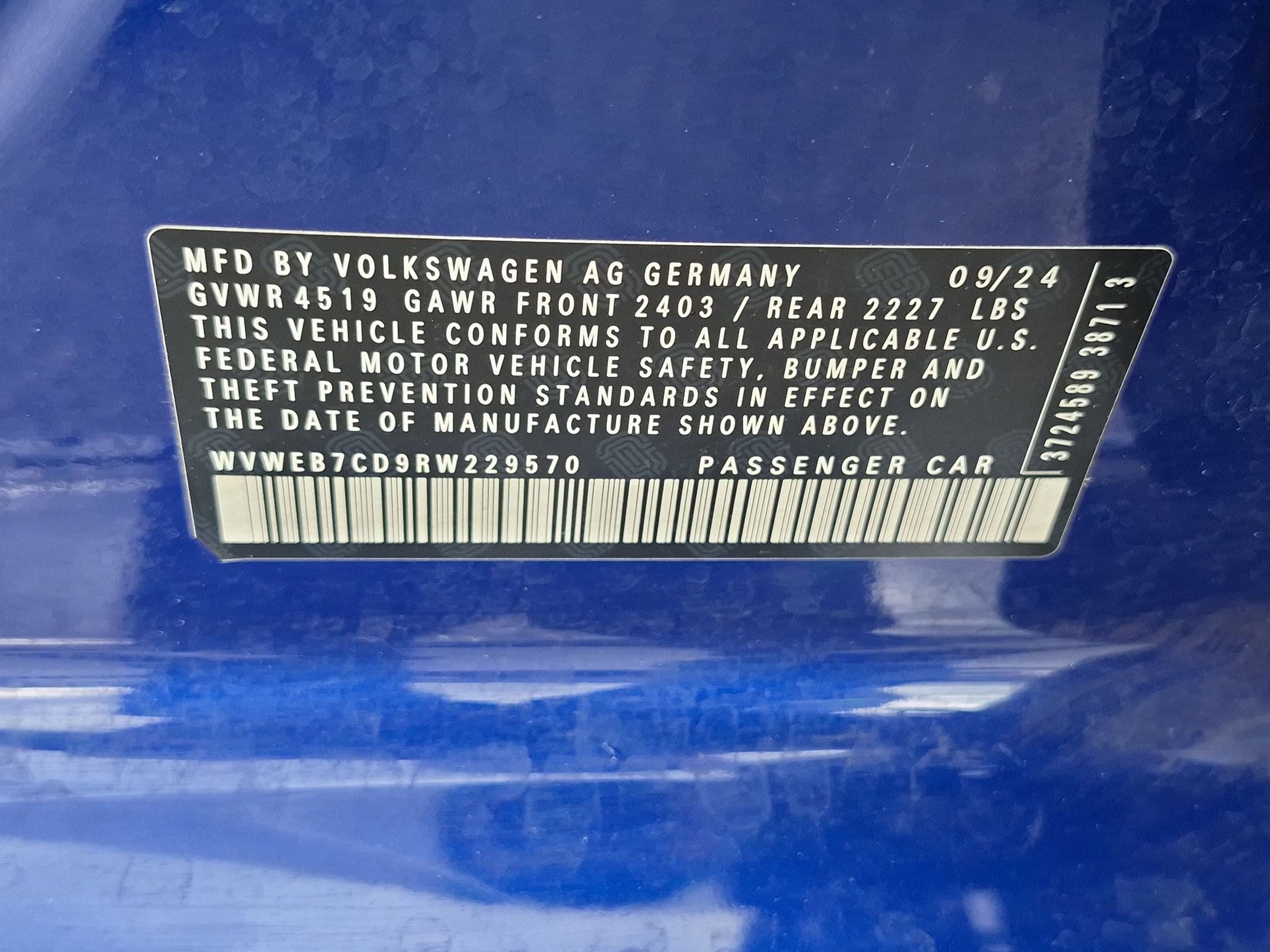 Used 2024 Volkswagen Golf R AWD/4WD image 38