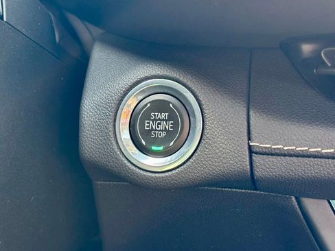 Used 2021 Buick Envision Essence w/ Technology Package I FWD image 33