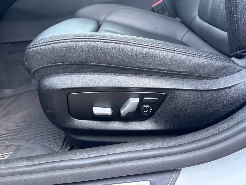 Used 2018 BMW 530i xDrive AWD/4WD image 17
