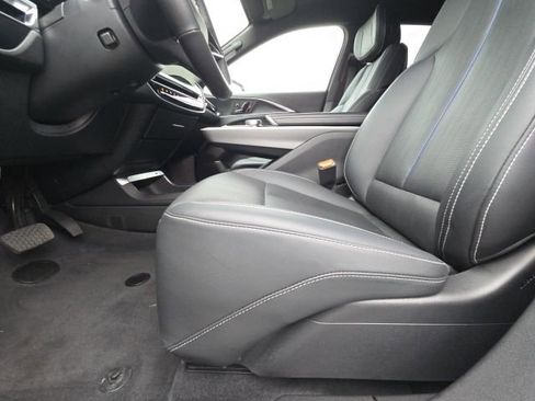 Used 2024 Cadillac Lyriq Luxury image 20