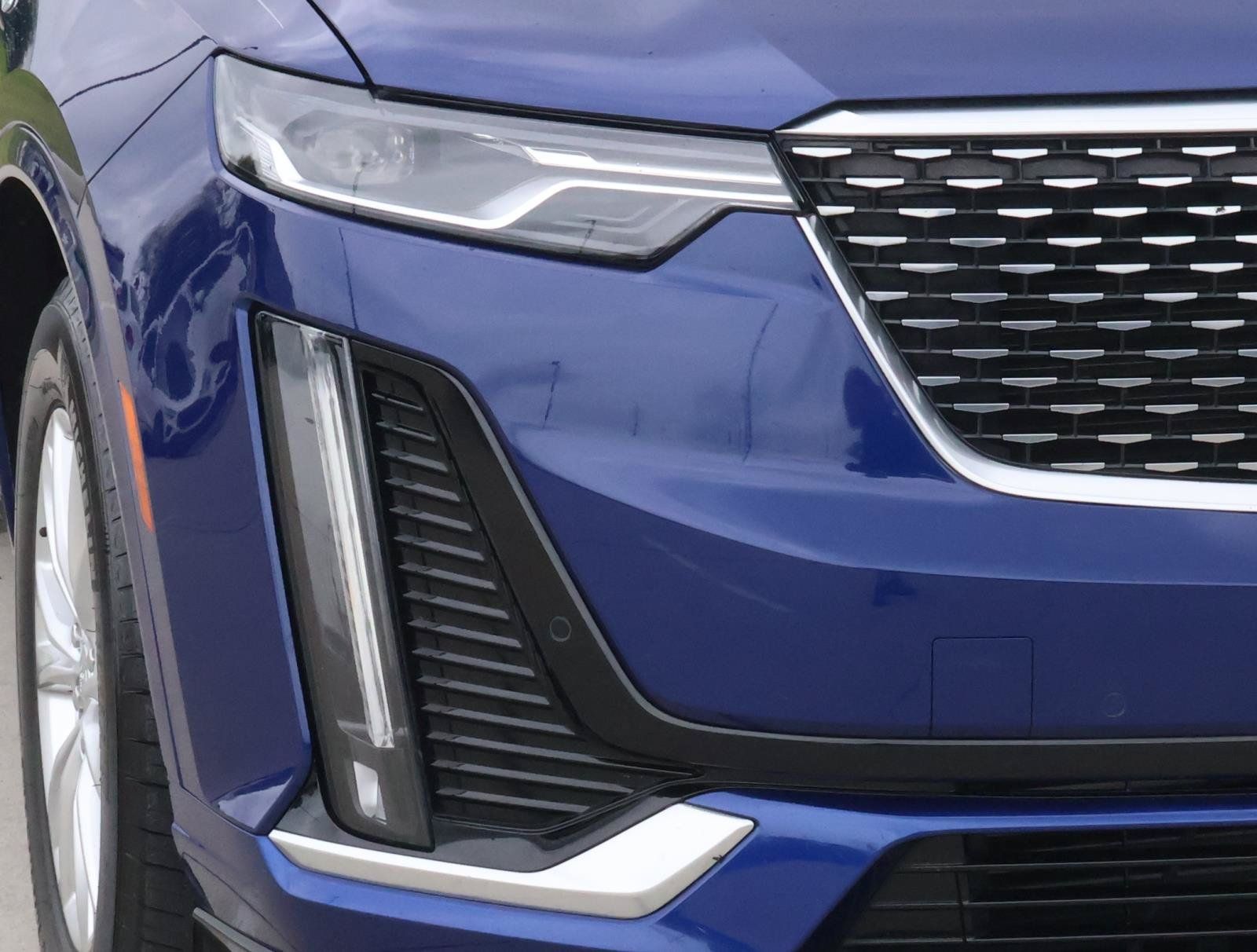 Used 2025 Cadillac XT6 Luxury FWD image 9