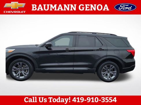 Used 2022 Ford Explorer XLT w/ Equipment Group 202A AWD/4WD image 12