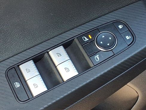 Used 2022 Mitsubishi Outlander ES image 11