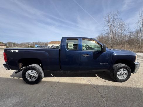 Used 2011 Chevrolet Silverado 2500 W/T w/ Snow Plow Prep Package image 10