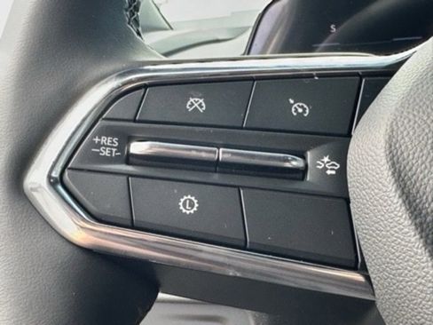 New 2025 Chevrolet Suburban Premier image 18