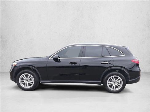 Certified 2025 Mercedes-Benz GLC 300 image 8