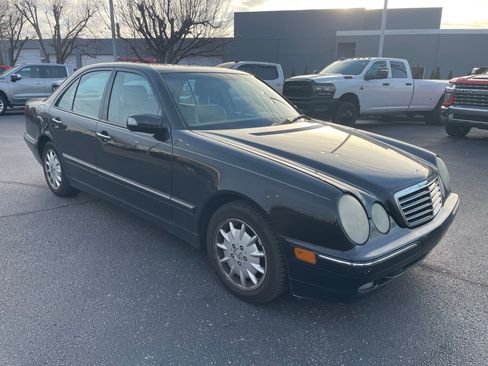 Used 2001 Mercedes-Benz E 320 Sedan image 1