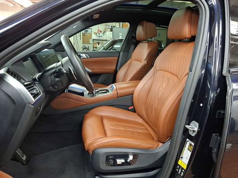 Used 2022 BMW X6 xDrive40i w/ Executive Package image 10