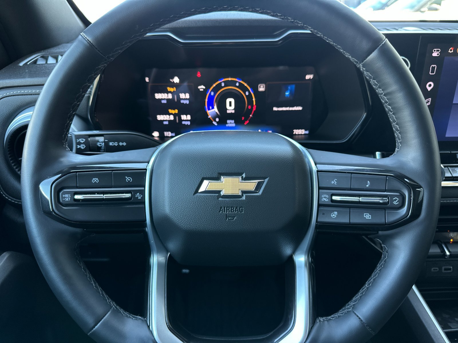 New 2025 Chevrolet Colorado LT w/ LT Convenience Package RWD image 23