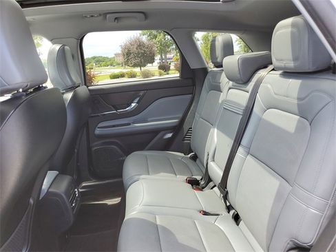 Certified 2022 Lincoln Corsair Standard w/ Premium Package image 31