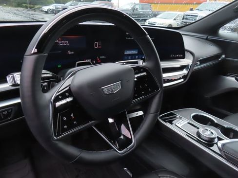 Used 2024 Cadillac Lyriq Luxury w/ LPO, Floor Liner Package image 16