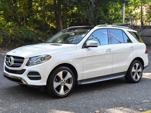 Used 2018 Mercedes-Benz GLE 350 w/ Premium 1 Package image 2