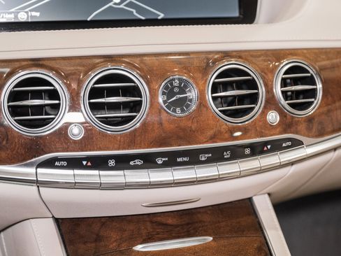 Used 2015 Mercedes-Benz S 550 4MATIC Sedan image 36