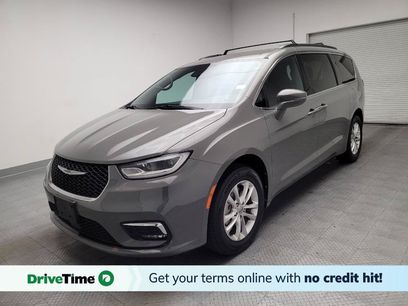 Used 2022 Chrysler Pacifica Touring