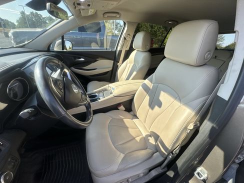 Used 2019 Buick Envision Essence FWD image 3