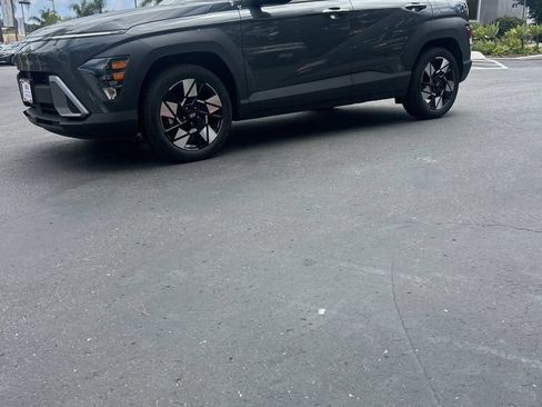 Used 2025 Hyundai Kona SEL FWD image 1