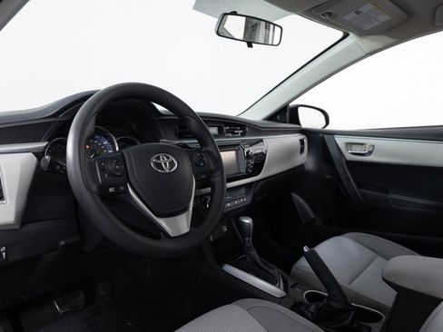 Used 2015 Toyota Corolla LE image 13