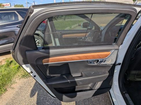 Used 2018 Volvo S90 T8 Inscription w/ Convenience Package AWD/4WD image 35