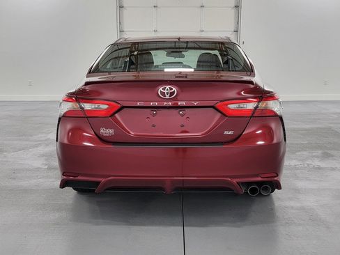 Used 2018 Toyota Camry SE FWD image 8