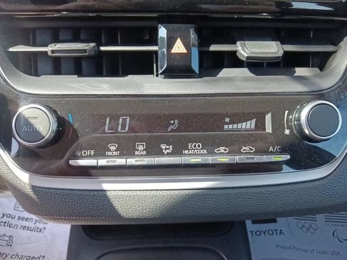 Used 2024 Toyota Corolla LE FWD image 23