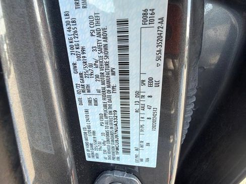 Certified 2022 Ford Escape Titanium AWD/4WD image 48