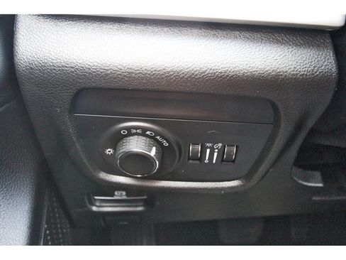 Used 2023 Jeep Grand Cherokee L Laredo RWD image 19