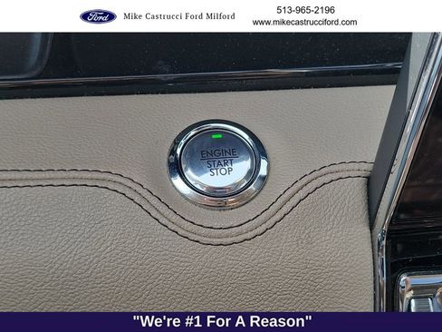Used 2024 Lincoln Navigator Premiere AWD/4WD image 22