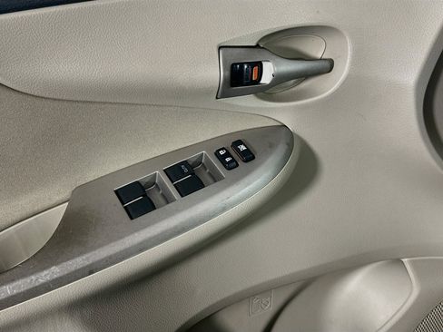 Used 2012 Toyota Corolla LE w/ Premium Pkg FWD image 15