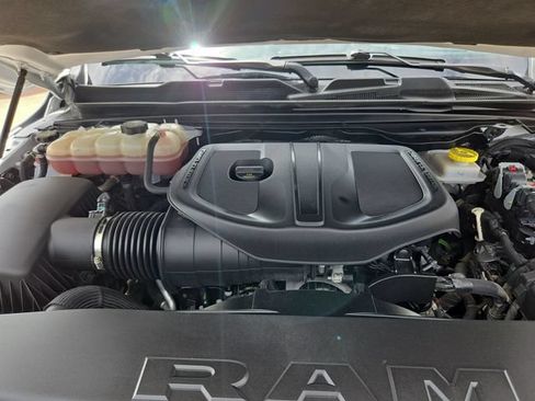 Used 2025 RAM 1500 Laramie AWD/4WD image 27