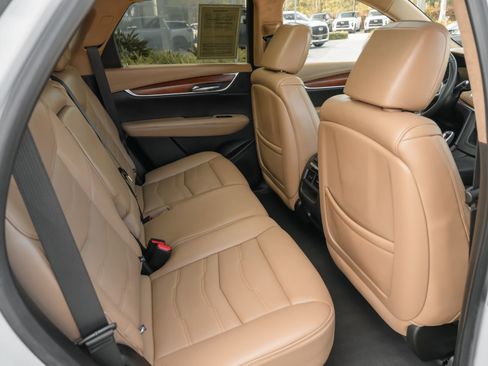 Used 2019 Cadillac XT5 Platinum image 35