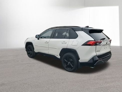 Used 2020 Toyota RAV4 XSE image 6