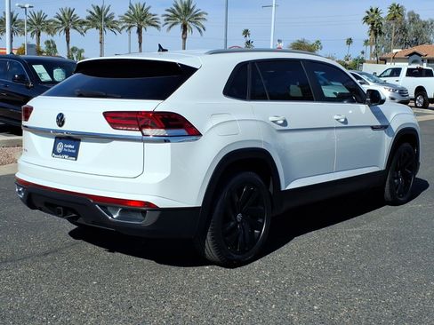 Certified 2022 Volkswagen Atlas Cross Sport SE w/ Black Wheel Package image 6