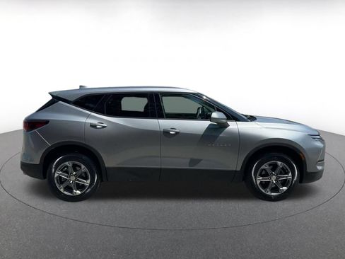 Used 2025 Chevrolet Blazer LT FWD image 16