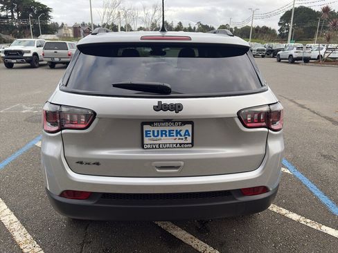 New 2026 Jeep Compass Latitude image 21