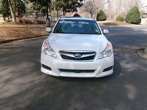 Used 2011 Subaru Legacy 2.5i Premium image 4
