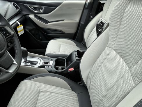 Certified 2024 Subaru Forester Premium AWD/4WD image 7