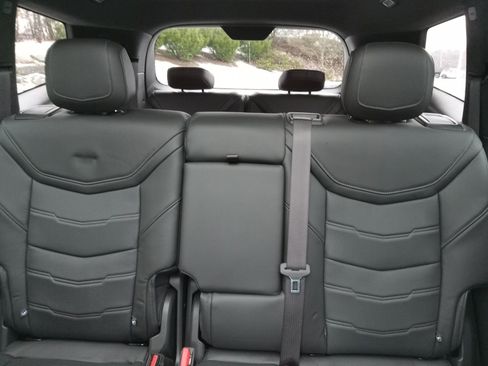 Used 2025 Cadillac XT6 Premium Luxury w/ Platinum Package image 23