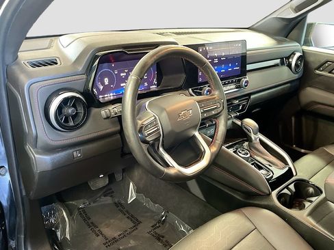 Used 2024 Chevrolet Colorado Z71 w/ Z71 Convenience Package 2 AWD/4WD image 9
