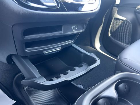 New 2027 Chrysler Pacifica Select w/ Family Tech Group FWD image 29