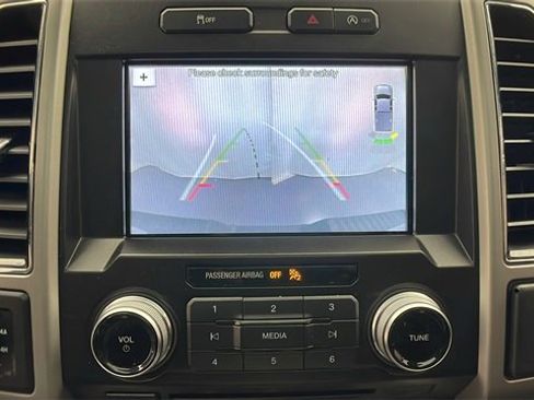 Used 2018 Ford F150 Lariat w/ Equipment Group 502A Luxury image 21