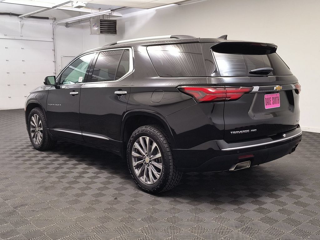 Used 2023 Chevrolet Traverse Premier AWD/4WD image 3