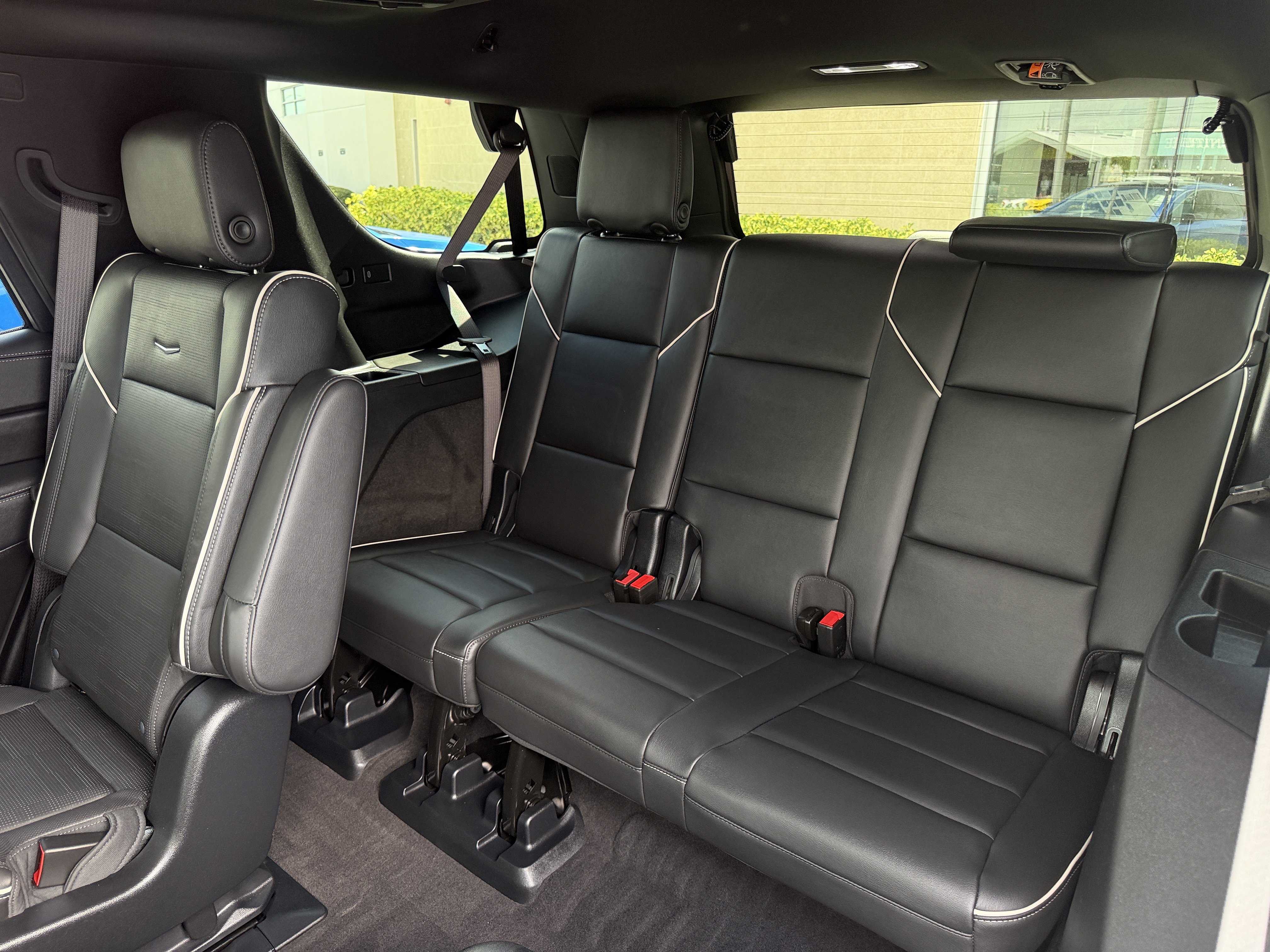 Certified 2024 Cadillac Escalade ESV Sport Platinum w/ LPO, ONYX Package AWD/4WD image 20