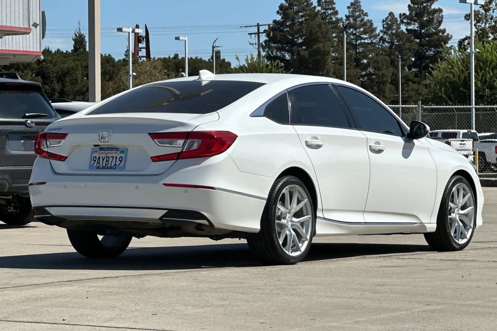 Used 2022 Honda Accord EX-L image 3