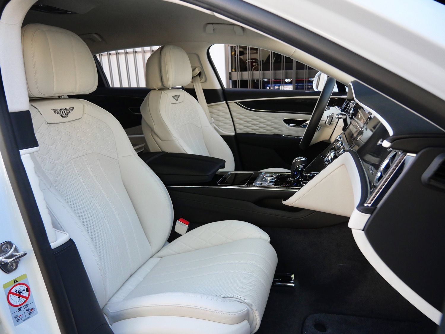 Used 2024 Bentley Flying Spur W12 AWD/4WD image 26