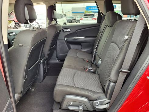 Used 2020 Dodge Journey SE w/ SE Popular Equipment Group image 15