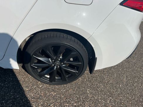 Used 2023 Toyota Corolla SE w/ Carpet Mat Package (TMS) FWD image 8
