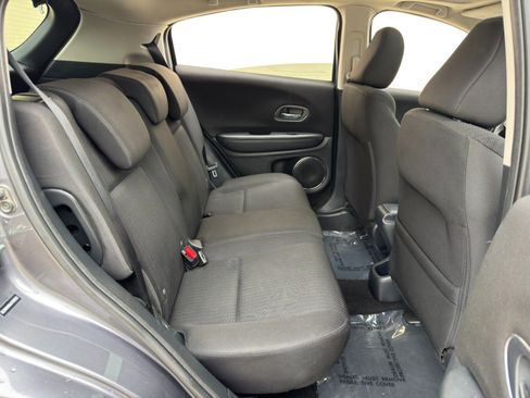 Used 2018 Honda HR-V EX image 34