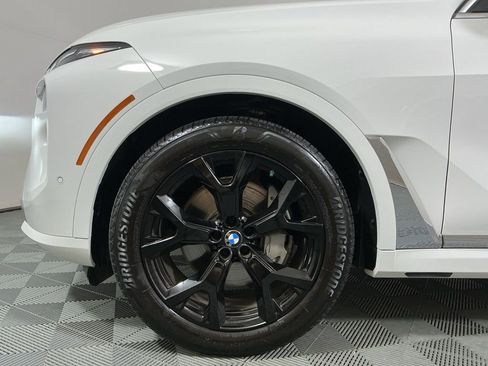 Certified 2025 BMW X7 xDrive40i w/ Premium Package AWD/4WD image 8
