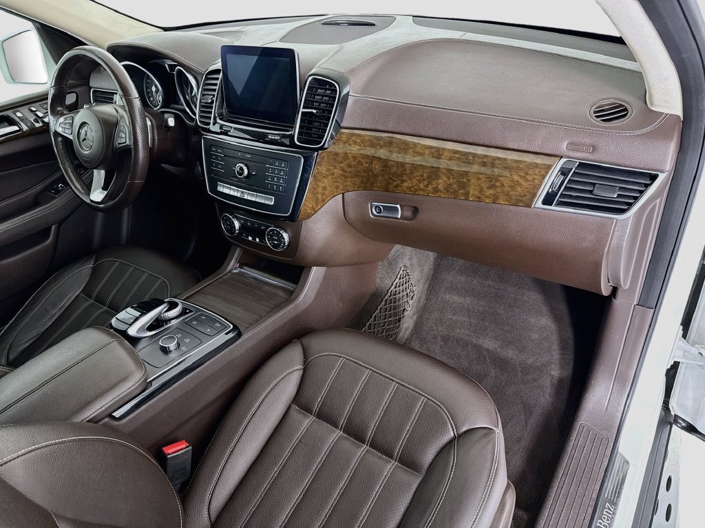 Used 2017 Mercedes-Benz GLS 450 4MATIC image 17